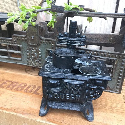 Детская чугунная плита с посудой, 50-е гг