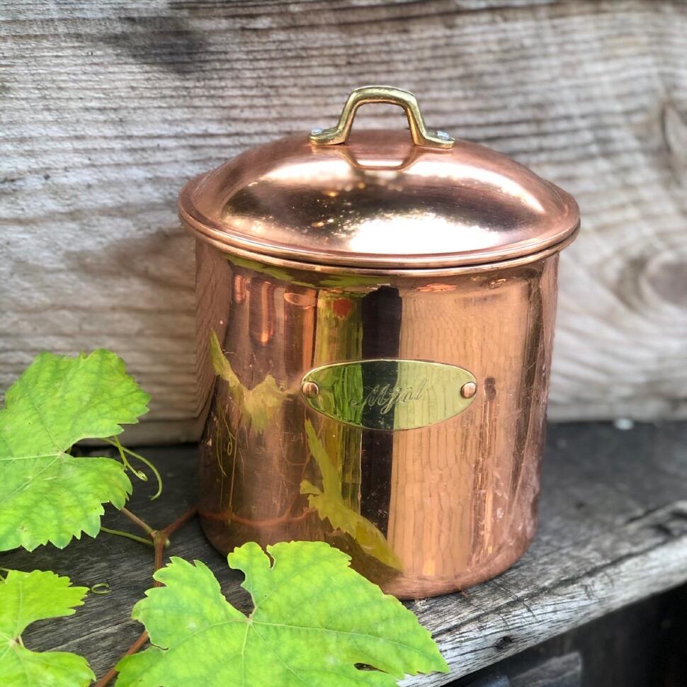 Банка 13 см с крышкой медь