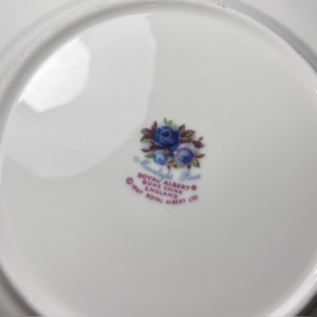 Тарелка пирожковая Royal Albert Moonlight Rose 16 см фарфор Англия