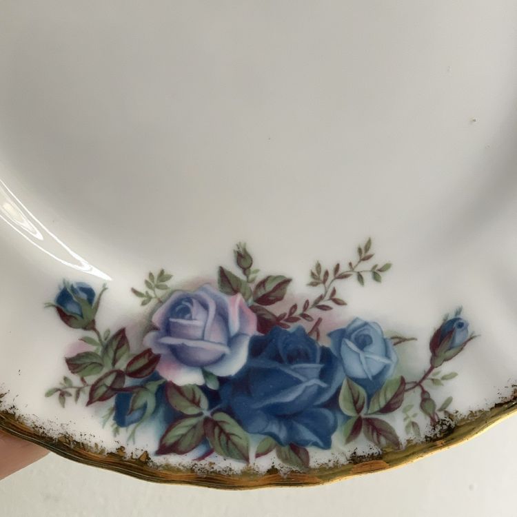 Тарелка пирожковая Royal Albert Moonlight Rose 16 см фарфор Англия