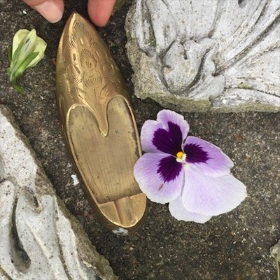 Пепельница латунная с ручной гравировкой