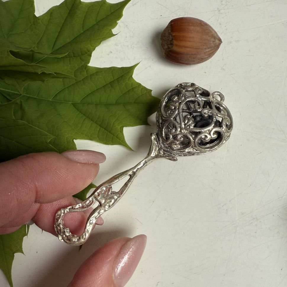 Погремушка Сердце ажурное 8 см серебро