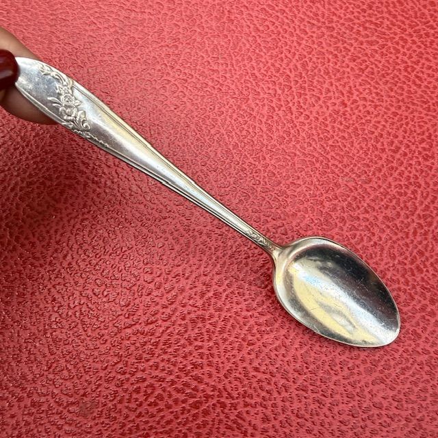 Ложка чайная Oneida Community Queen Bess 16 см серебрение США