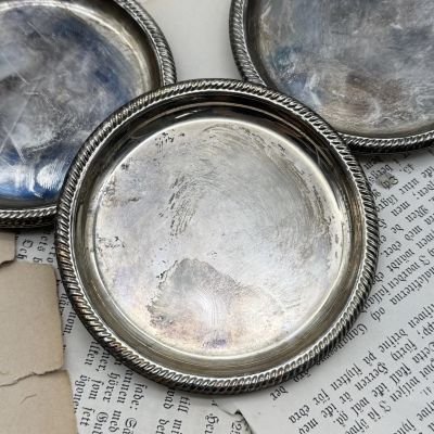 Блюдце поднос подставка 10 см серебрение