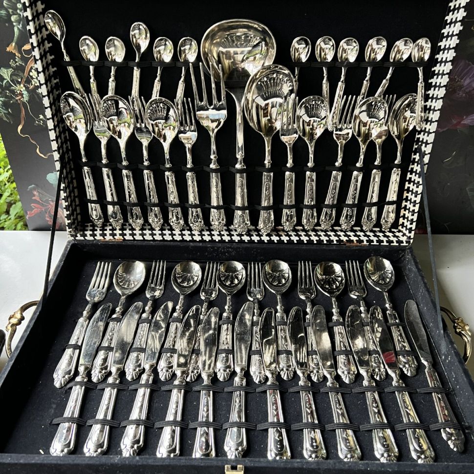 Набор столовых приборов 51 предмет сталь Италия