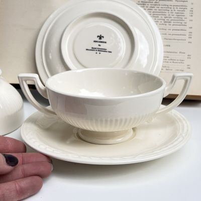 Бульонная пара Royal Creamware Recamier 250 мл фарфор Англия уценка