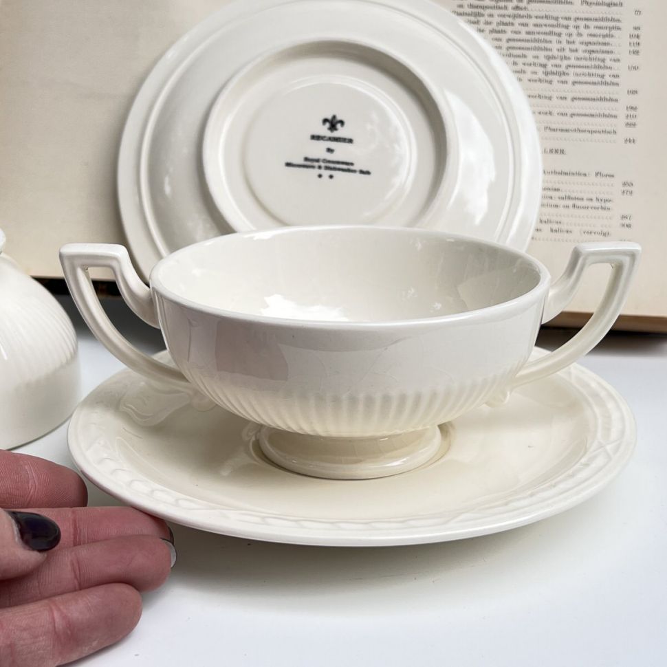 Бульонная пара Royal Creamware Recamier 250 мл фарфор Англия уценка