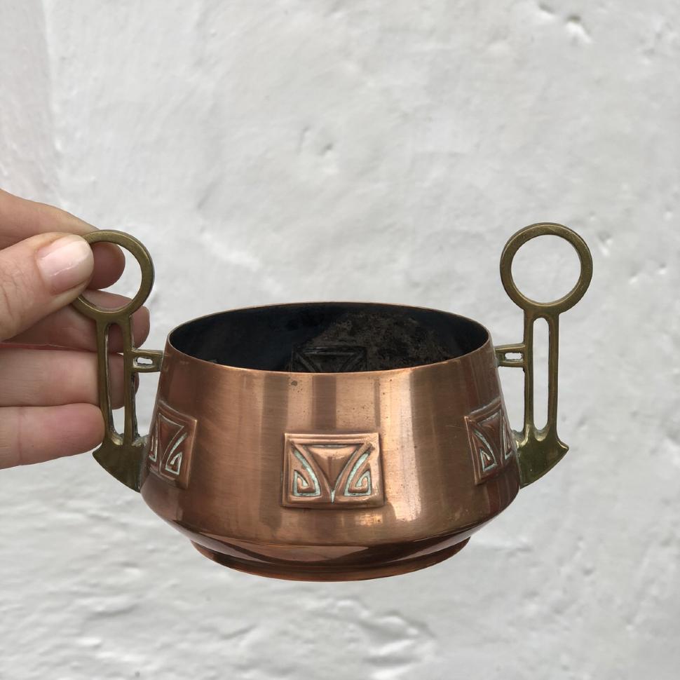 Сахарница медная с латунными ручками