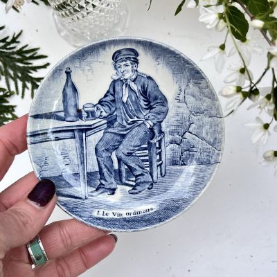 Блюдце "Алкоголики" 11 см Le Vin ordinaire Delfts By Boch Голландия