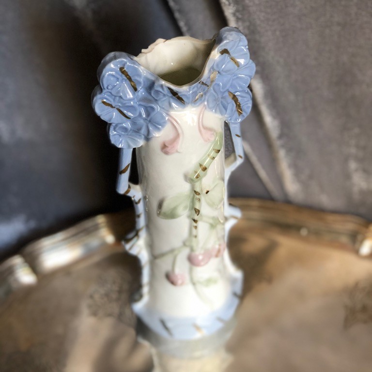 Ваза Гортензия в саду