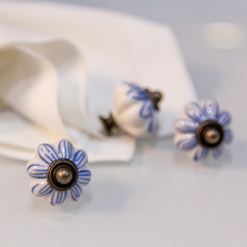 Ручка мебельная Листок малый синий