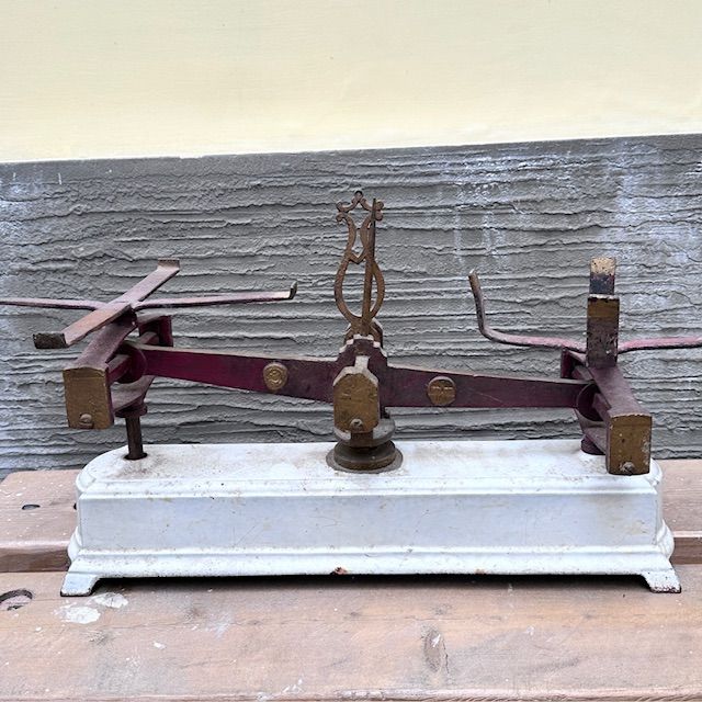 Весы старинные рыночные без чаш 46 см чугун латунь