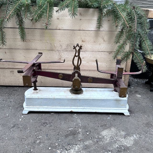 Весы старинные рыночные без чаш 46 см чугун латунь