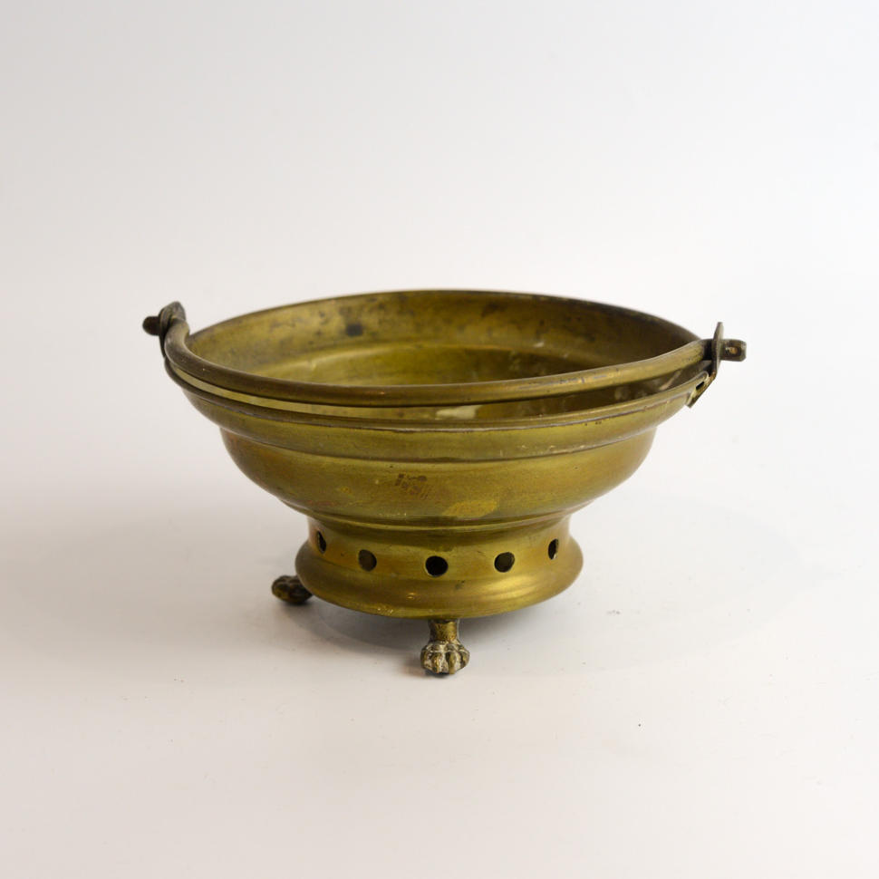 Подставка для подогрева чайника подсвечник латунь на трех лапах 