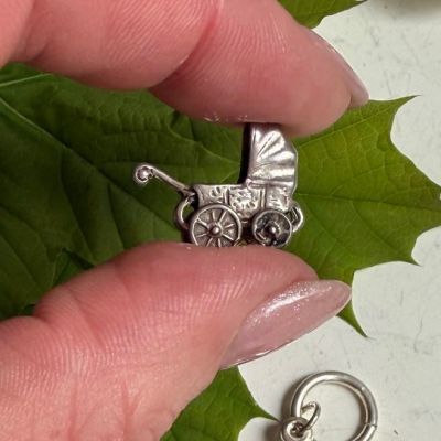 Подвеска Коляска 2 см серебро