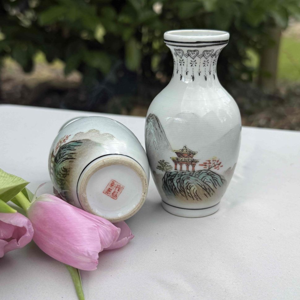 Ваза Пагода 11 см фарфор Япония   
