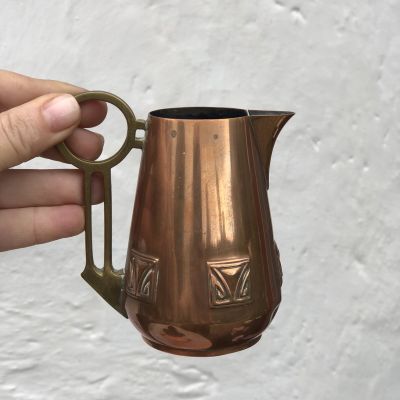 Молочник медный с латунной ручкой