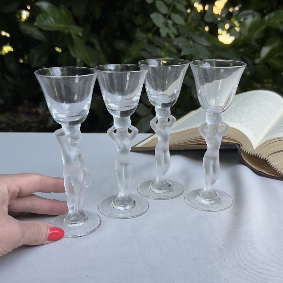 Рюмка на матовой ножке Bayel Женская фигура 40 мл Франция 