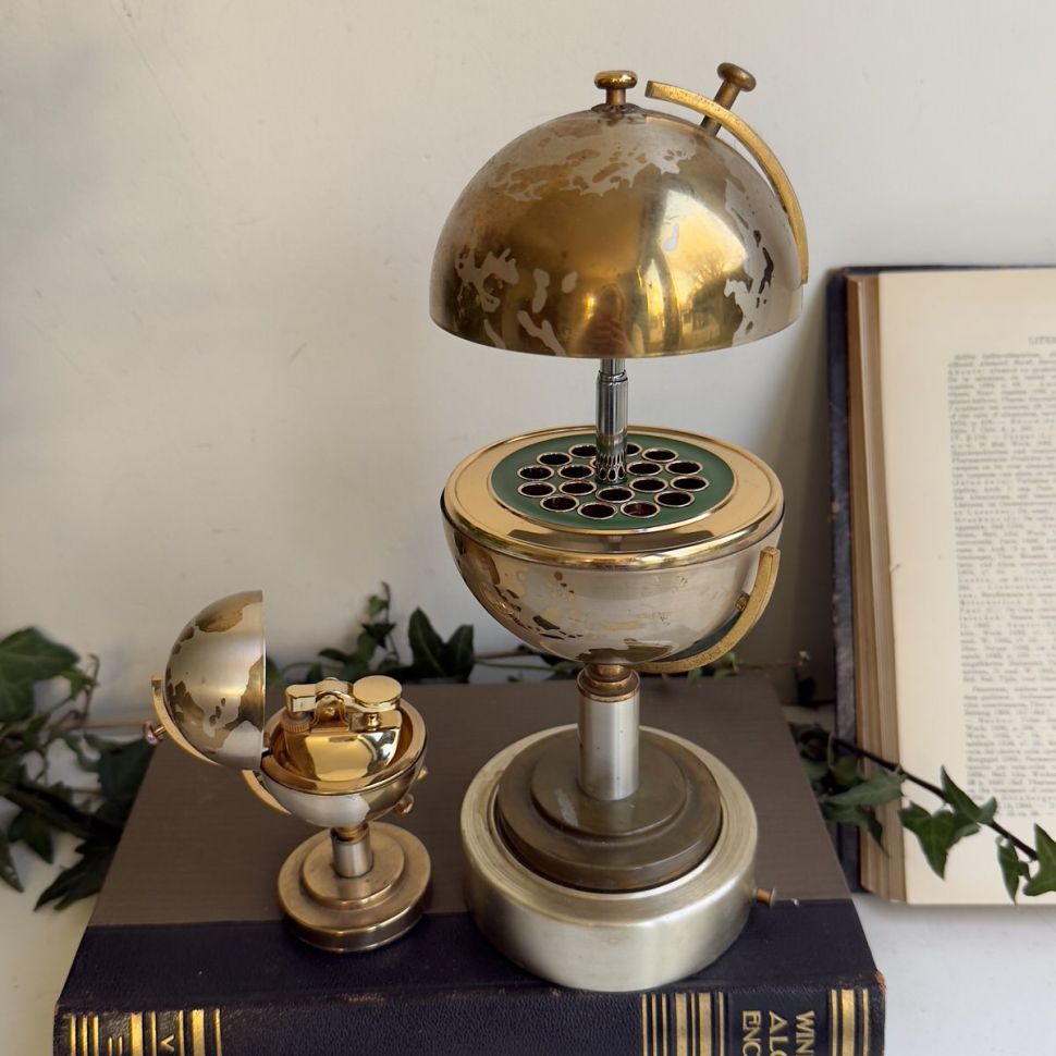 Набор партсигар музыкальная шкатулка зажигалка Глобус золочение