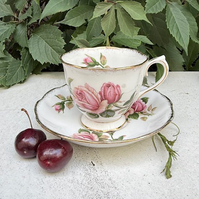 Чайная пара Royal Albert Anniversary Rose 200 мл 1950 гг.