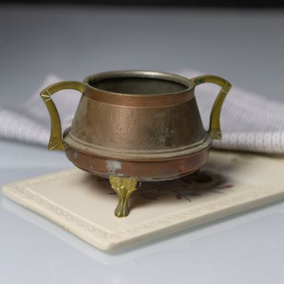Сахарница 7 см медь с латунными ручками на ножках
