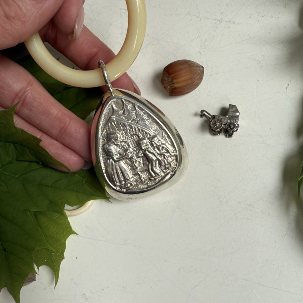 Погремушка на кольце 6 см серебро 