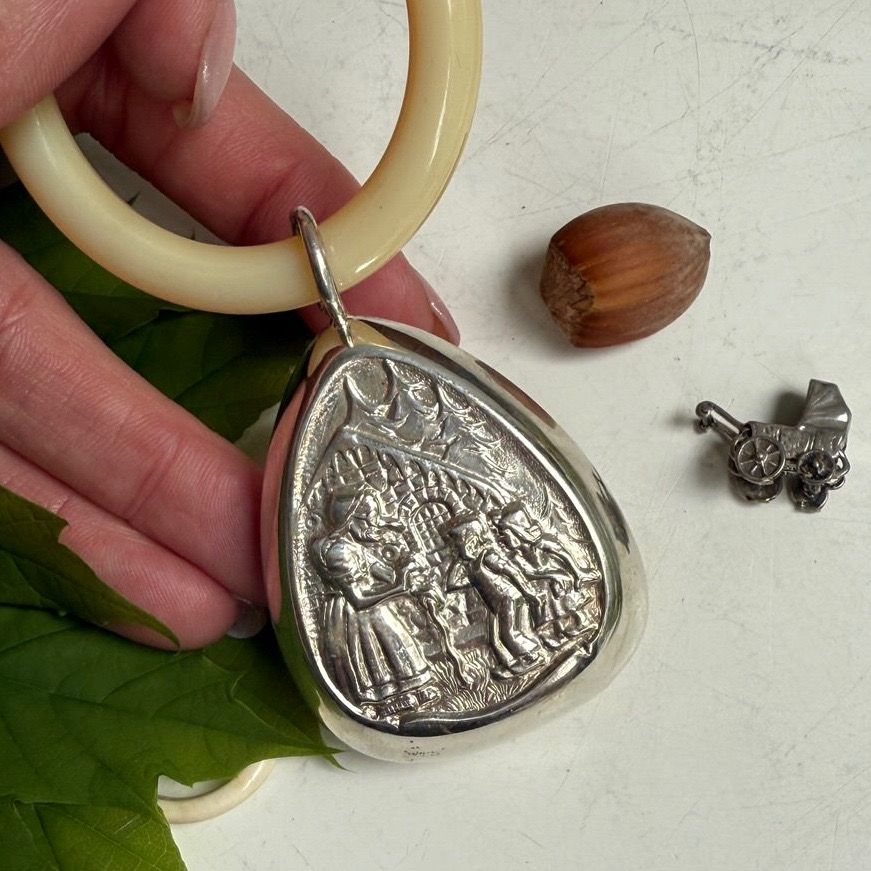 Погремушка на кольце 6 см серебро