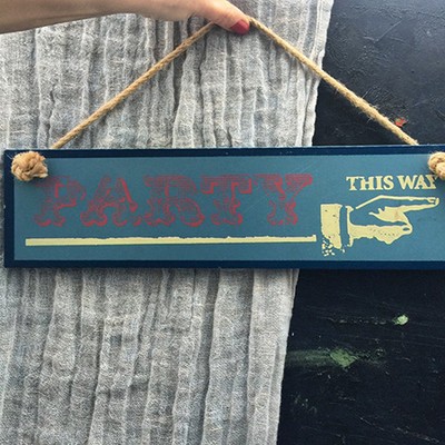 Табличка декоративная деревянная