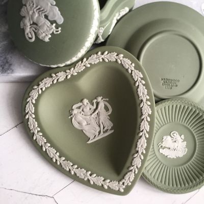 Тарелка 11,5см в форме сердца бисквитный фарфор Wedgwood England