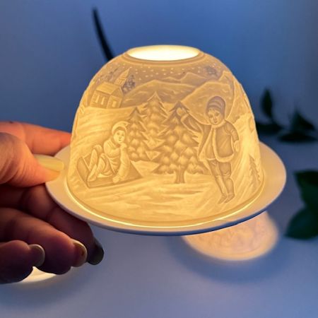 Подсвечник клош Зимние забавы 12 см бисквитный фарфор Германия         