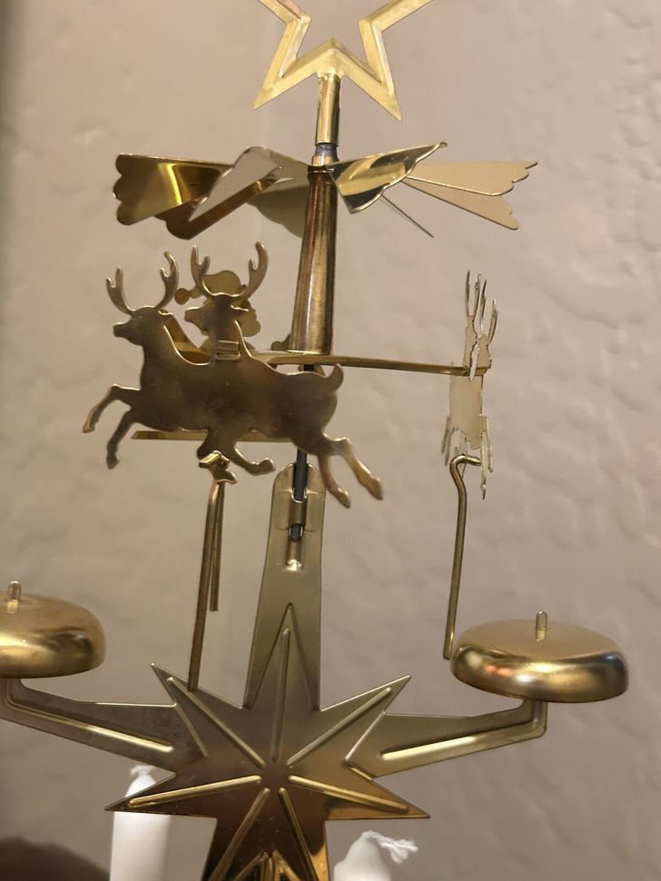 Подсвечник новогодний мобиль Олени 30 см золотые