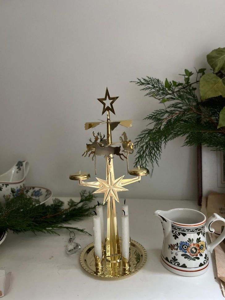 Подсвечник новогодний мобиль Олени 30 см золотые