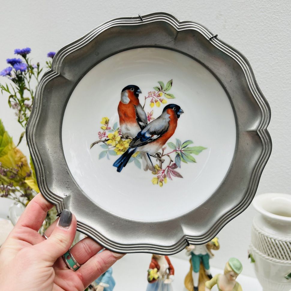 Тарелка Снегири 23 см олово фарфор ручная роспись