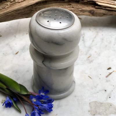 Солонка из мрамора, Швеция