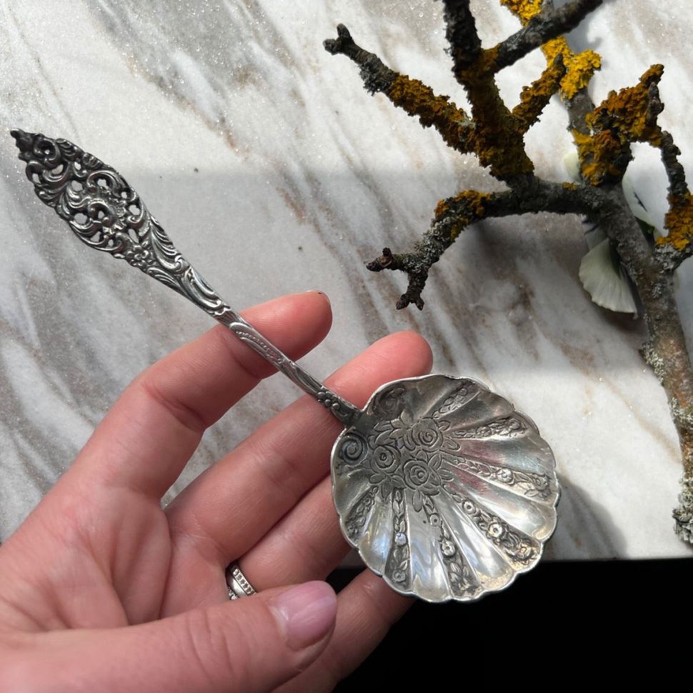 Ложка сервировочная Роза ажурная 15,5 см серебро