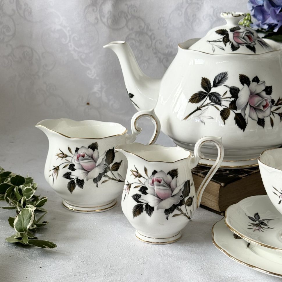 Молочник Royal Albert Queen's Messenger 150 мл Англия