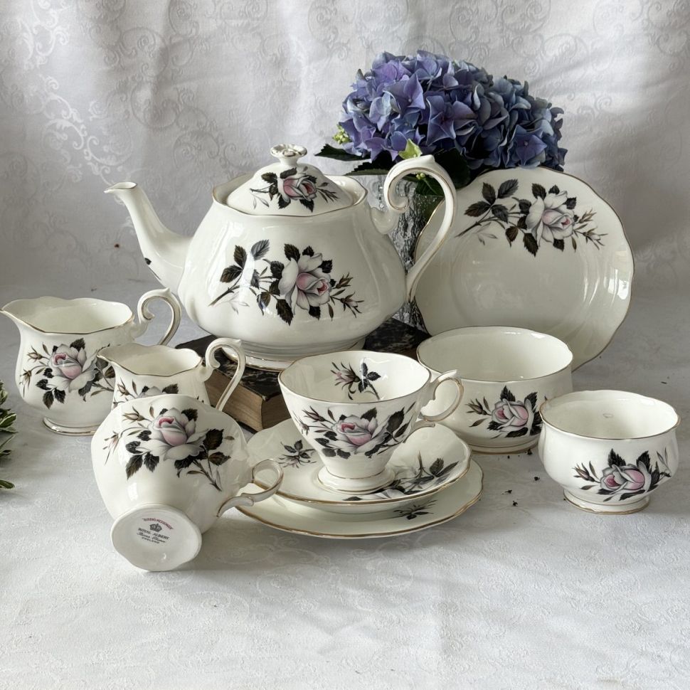 Молочник Royal Albert Queen's Messenger 150 мл Англия