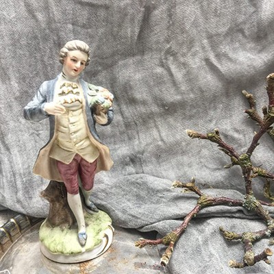 Статуэтка Фарфор
