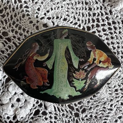 Шкатулка музыкальная Каменный Цветок Franklin Mint Porcelain 8 см фарфор 1988 г.