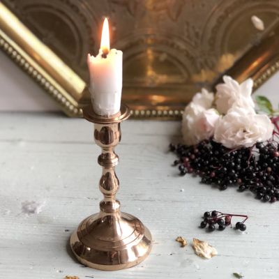 Подсвечник на фигурной ножке, латунь