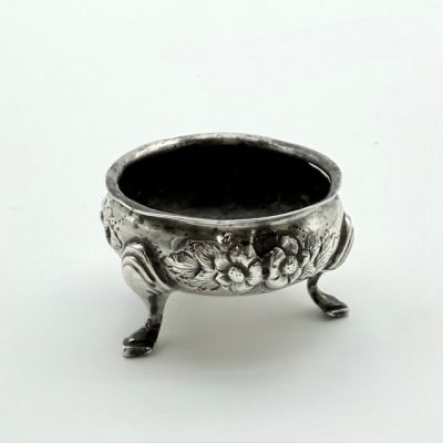 Солонка на 3-х ножках 5 см серебро Голландия