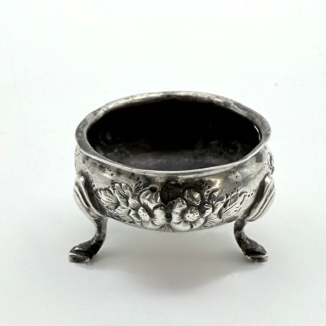 Солонка на 3-х ножках 5 см серебро Голландия