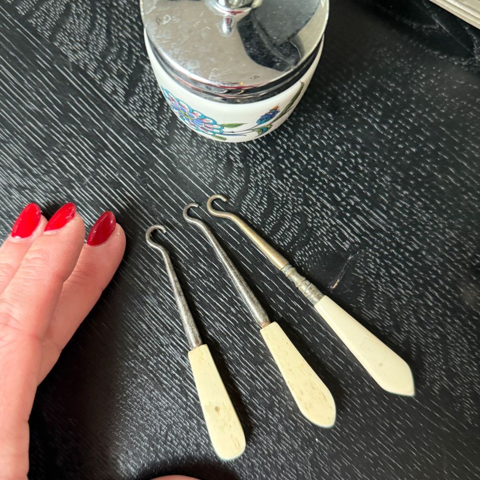 Крючок для кодлера 9 см кость и сталь