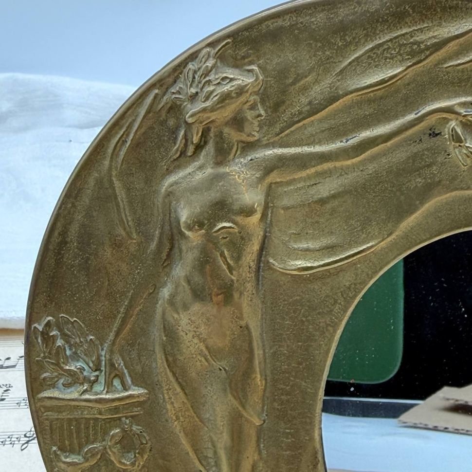 Зеркало настольное Арнуво 16 см латунь   