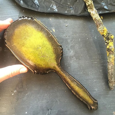 Щетка старинная с натуральной щетиной бронза