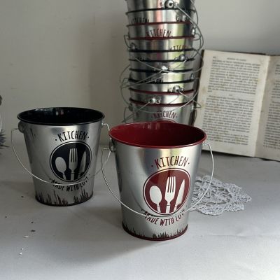 Ведро для закусок красное 10 см металл