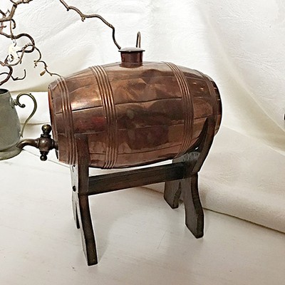 Бочонок на подставке