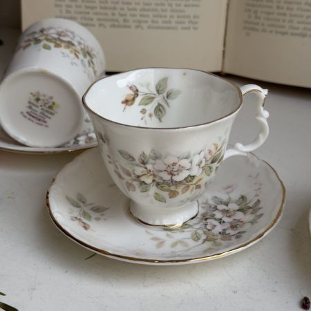 Кофейная пара Royal Albert Haworth 150 мл Англия