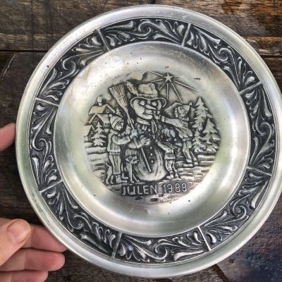 Тарелка 19 см с подвесом олово Design Astry Holthe 1988 г. 