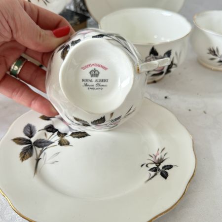 Тарелка Royal Albert Queen's Messenger 16 см Англия
